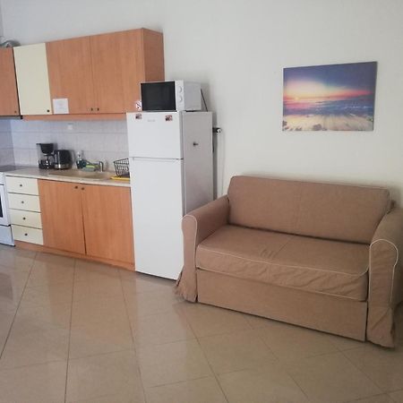 Apartment By The Beach - Nei Epivates Neo Epivates Exterior photo